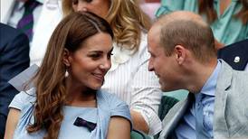 Kate Middleton y el príncipe William asisten a partido de polo con su "princesa dorada"