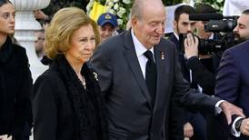 Reina Sofía se reencuentra con Juan Carlos en funeral del rey Constantino de Grecia