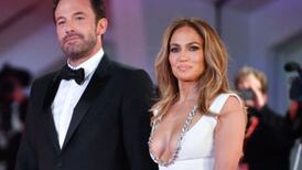 Jennifer Lopez se deja ver más enamorada que nunca en romántica cita con Ben Affleck