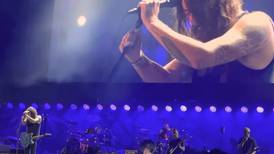 VIDEO: Dave Grohl rompe en llanto en pleno concierto tributo a Taylor Hawkins