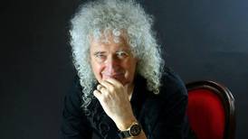 Brian May, el célebre guitarrista de Queen, fue nombrado caballero por el rey Carlos