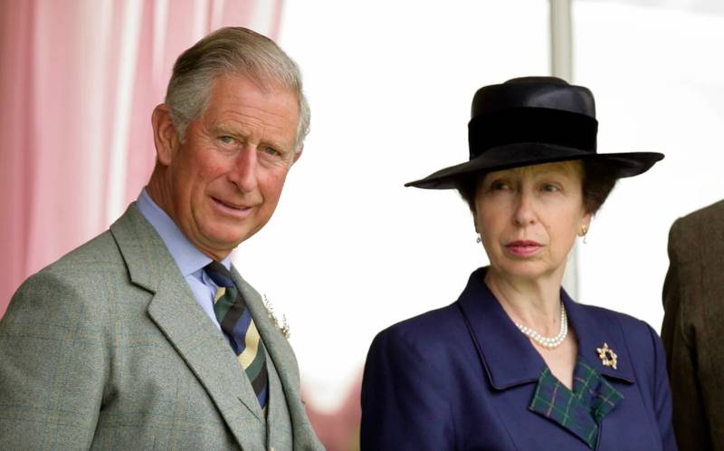 El monarca británico celebró el cumpleaños de su hermana menor