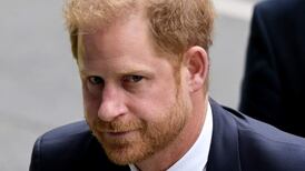 Príncipe Harry recibirá millonaria indemnización del Daily Mirror por escuchas ilegales