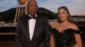Morgan Freeman: La razón por la que el actor usa un guante en sus mano izquierda en los eventos