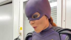 Comparten fotos inéditas de cómo se veía Leslie Grace como Batgirl