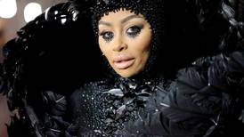 "Horrible": La madre de Blac Chyna destruye su look de los Grammy 2023