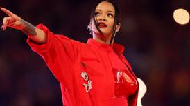 Rihanna: Así habría confirmado su segundo embarazo en el medio tiempo del Super Bowl