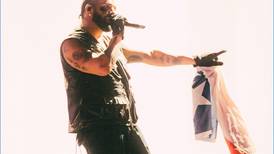 Lo repletaron de recetas y lo llaman el "mañas 2": Drake, el nuevo cantante odiado por los chilenos