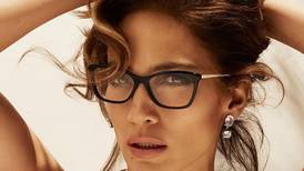 Jennifer López vuelve a sorprender como protagonista de campaña para marca de lujo
