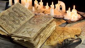 ¿Te atreves a leerlos? Estos son 5 libros que hablan de magia oscura y demonios