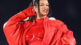 Rihanna en el Superbowl utilizó millones de dólares en diamantes