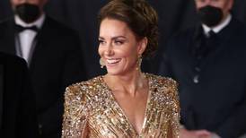 Kate Middleton arrasa en los BAFTA con los aretes más bonitos de Zara y un vestido reciclado