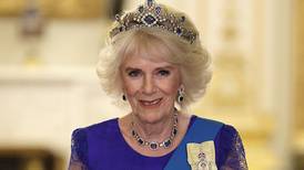 La reina Camilla es condecorada por los miembros del Orden del Mérito de Nueva Zelanda