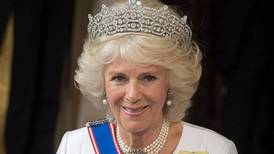 Reina Camilla recibirá invaluable joya durante la ceremonia de coronación