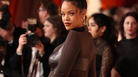 Premios Oscar 2023: Rihanna muestra cómo llevar la maternidad en un evento de gala
