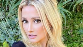 La exconejita Playboy, Holly Madison, relata traumática primera cita con Hugh Hefner
