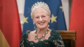 Confirman que la Reina Margarita de Dinamarca salió bien de su cirugía de espalda