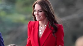 Kate Middleton, luce vestido rosa que 'comparte' con su madre