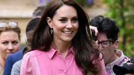 Kate Middleton decepciona a admiradores al rechazar firmar autógrafos por "una de esas reglas