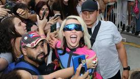 Miley Cyrus demuestra lo mucho que ama a sus fans latinos: “Este festival sudamericano está a punto de ser jodidamente legendario”