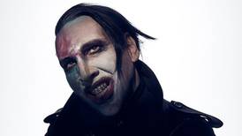 Víctimas de Marilyn Manson acusaron la existencia de un "Cuarto para Chicas Malas" donde torturaba a sus víctimas
