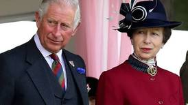 Princesa Ana lanza fuerte crítica a los planes del rey Carlos en la monarquía