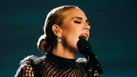 ¿Son iguales? Adele es acusada de plagio y comparan tema de su nuevo disco con clásico de Chico Buarque