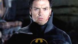 Michael Keaton regresará como Batman en The Flash y así se ve
