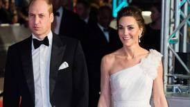 Kate Middleton tocó el trasero del príncipe William como regaño, afirma experto en lenguaje corporal