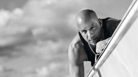Vin Diesel veranea en Italia, mostrando "panza de papá"