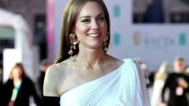 Kate Middleton muestra en los BAFTA cómo renovar un vestido para volverlo a usar y que luzca nuevo
