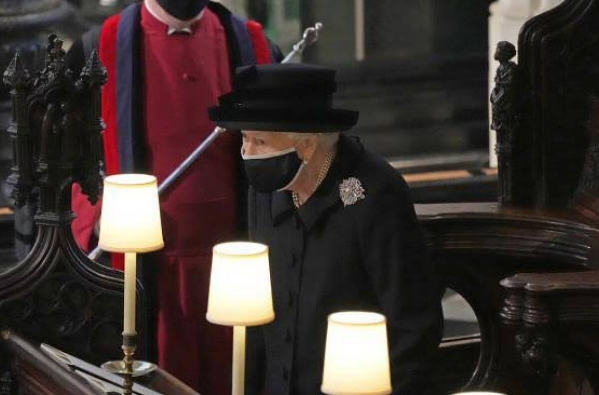 Así reaccionó la Reina Isabel instantes después del funeral del príncipe Felipe