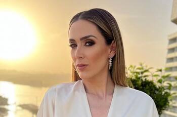 Jacky Bracamontes se despide de sus vacaciones con hermoso traje de baño