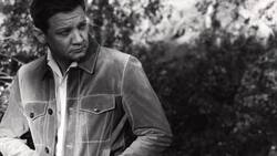 Jeremy Renner: el actor sufre accidente en la nieve, está en situación “crítica, pero estable"