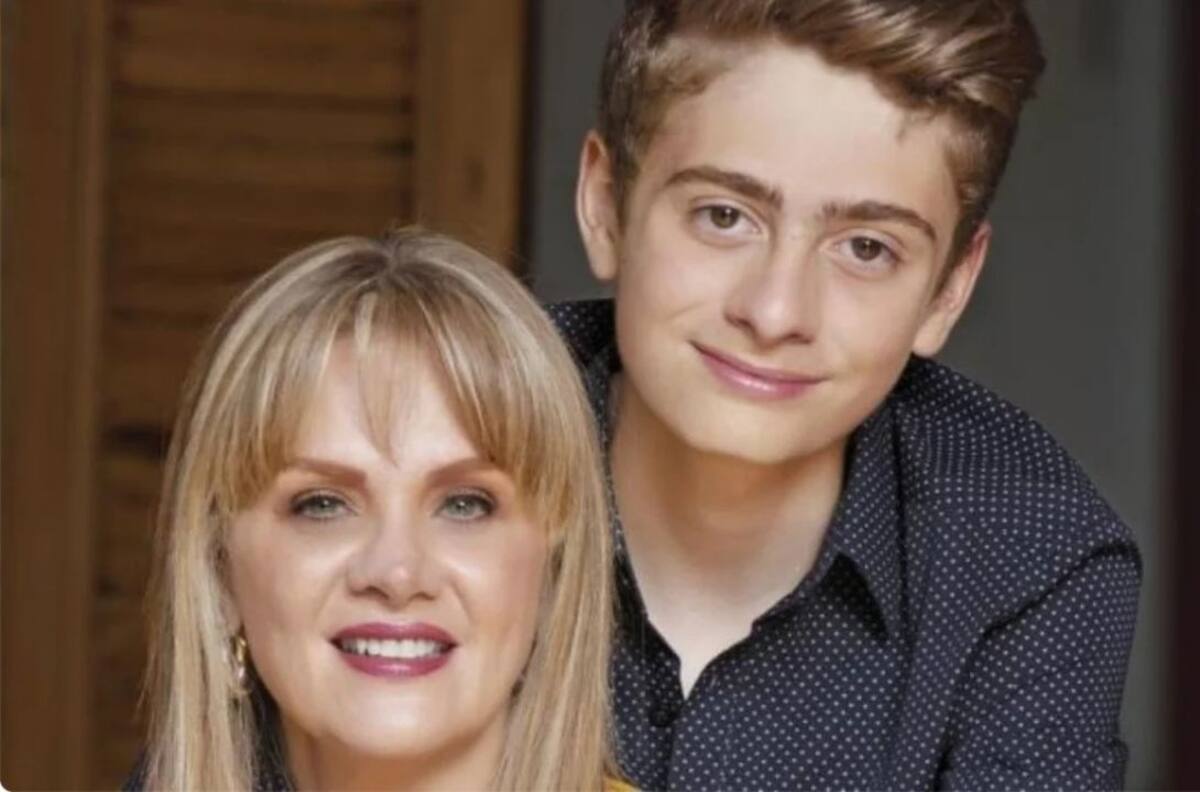 Érika Buenfil sorprende con foto de su debut como mamá