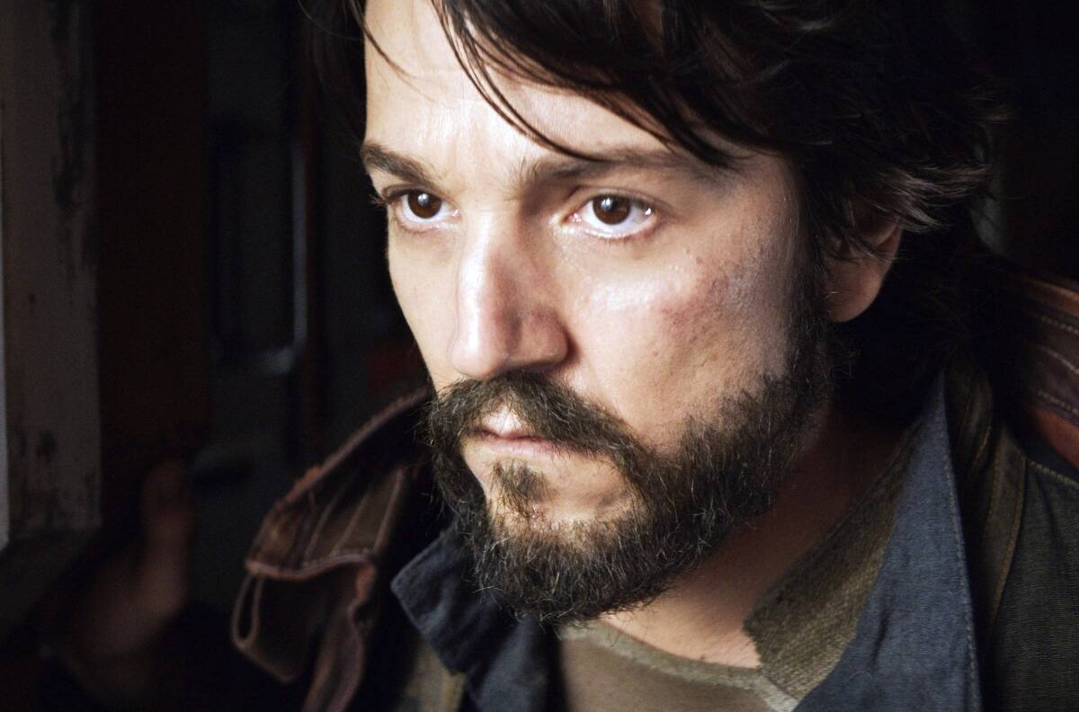 Así se ve Diego Luna en la serie "Andor" que acaba de estrenar tráiler
