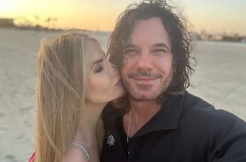 Mario Cimarro celebró cuatro años con Bronislava Gregušová: "1+1=3"