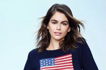 Cindy Crawford comparte fotografía de su hija, Kaia Gerber, en la que le "roba un look"