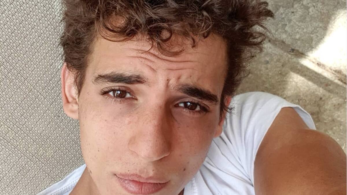 Entre lágrimas, Miguel Herrán, actor de “La casa de papel”, muestra el devastador incendio de su casa