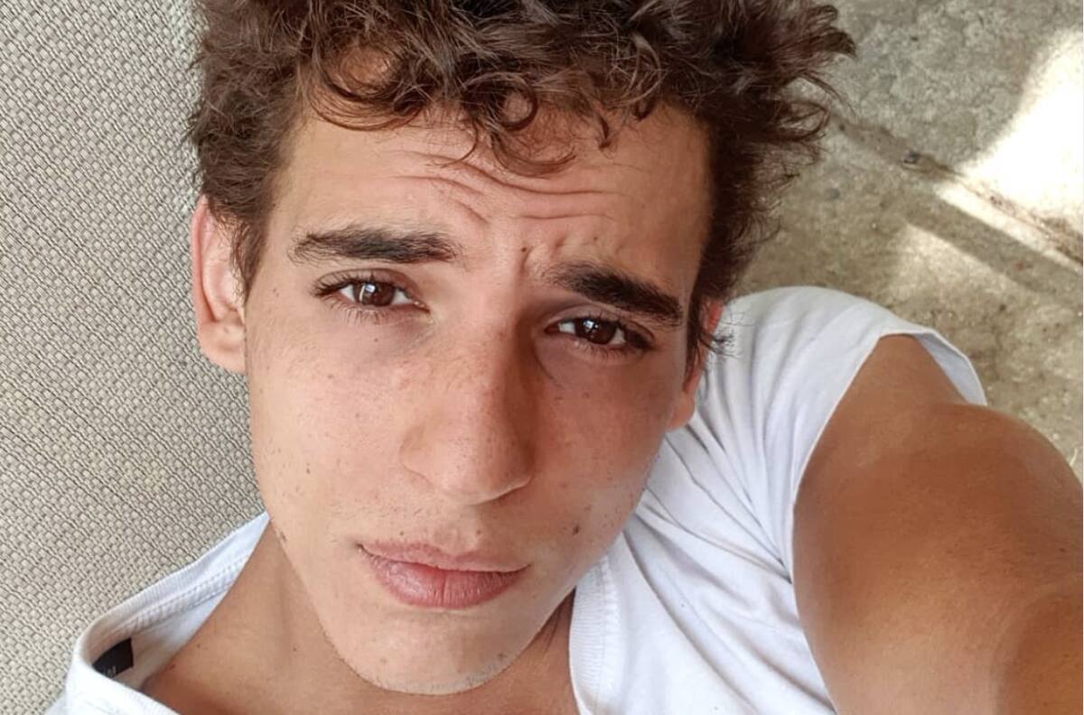 Entre lágrimas, Miguel Herrán, actor de “La casa de papel”, muestra el devastador incendio de su casa