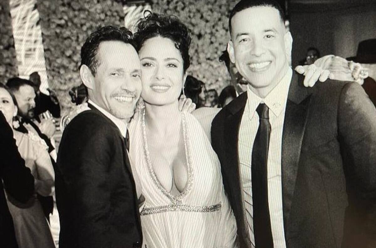 Salma Hayek comparte "hermosas memorias" de la boda de Marc Anthony y Nadia Ferreira