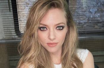 "Tenía que conservar mi trabajo": Amanda Seyfried lamenta haber hecho incómodas escenas de desnudo