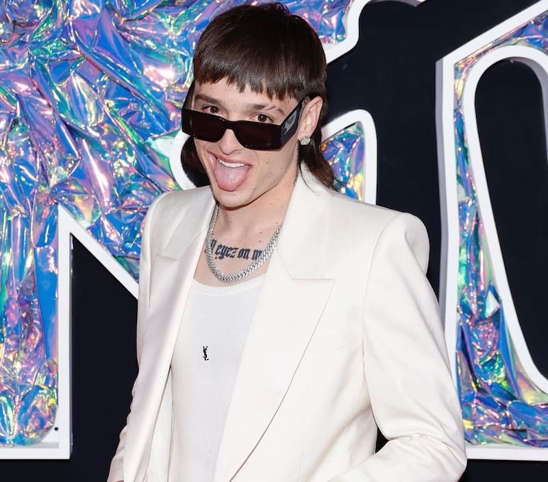 La participación de Peso Pluma en el Festival de Viña 2024 fue ratificada por la organización del evento.