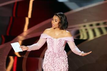 Oscars 2022: Regina Hall se burla de la polémica frase de Kim Kardashian "trabaja duro"