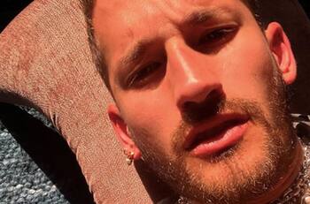 Ricky Montaner está feliz disfrutando de su sobrino Apolo