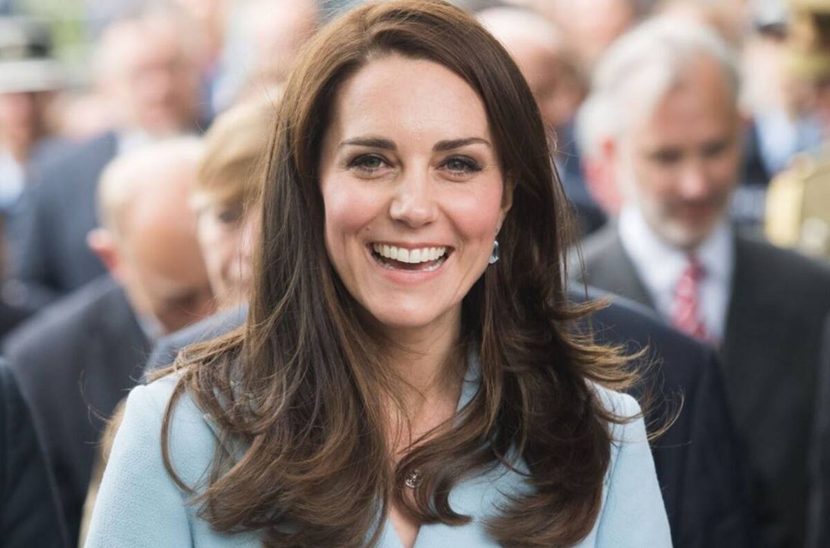 Kate Middleton hace un cambio sutil en su maquillaje para verse más joven y fresca, aquí el tip