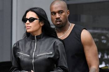 Kanye West es captado con su novia Chaney Jones en un romántico viaje