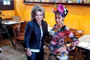 Angélica María pone nerviosa a Cardi B con este platillo mexicano