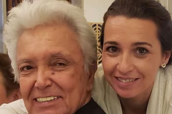 Alberto Vázquez se casa a los 81 años con mujer 43 años más joven