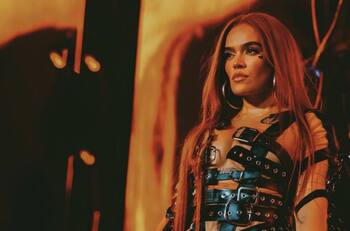 ¡En cines! "El gato con botas" y "Kitty patitas suaves" bailan al mejor ritmo de Karol G